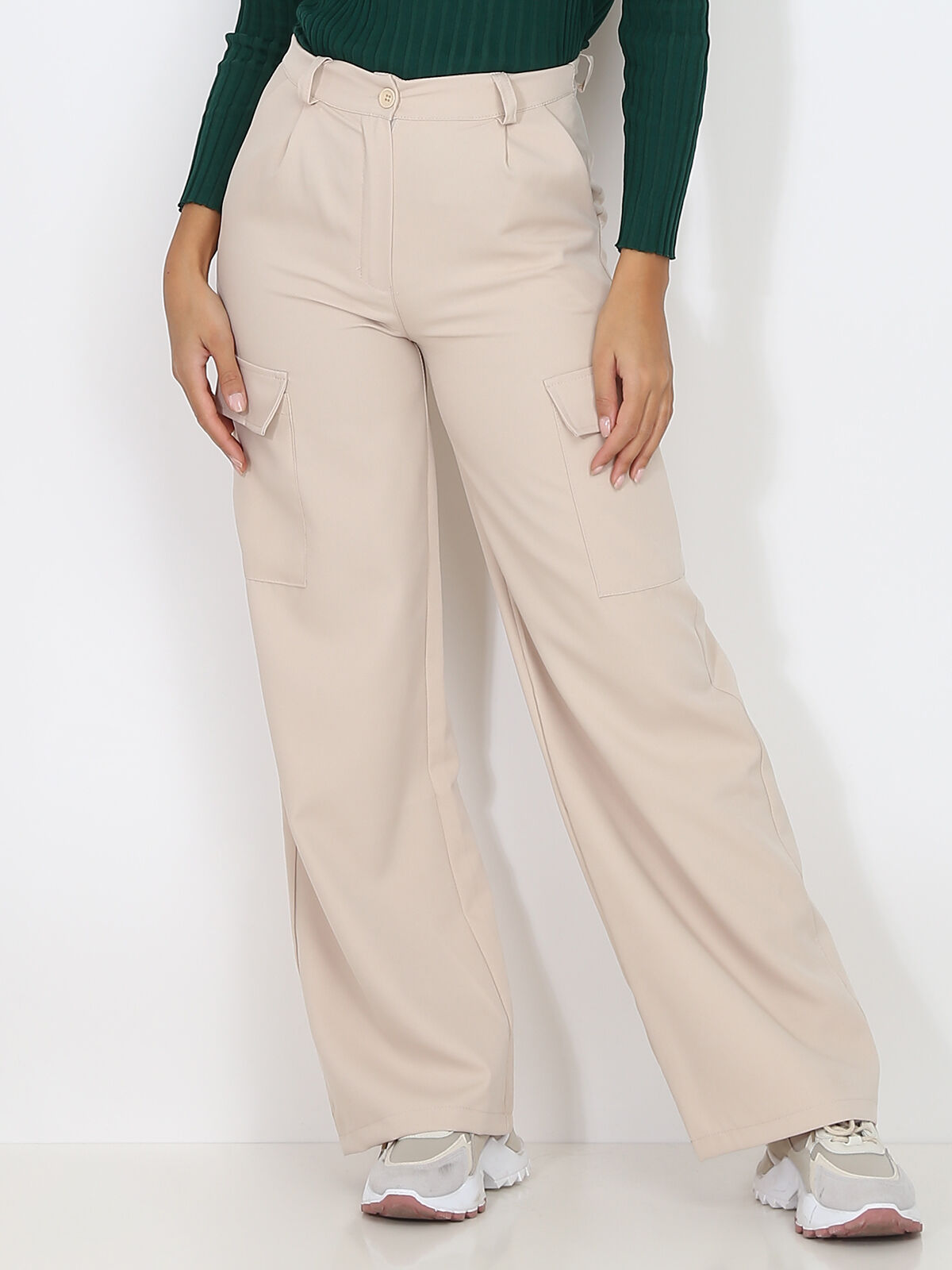 Pantalon léger cargo évasé- Beige