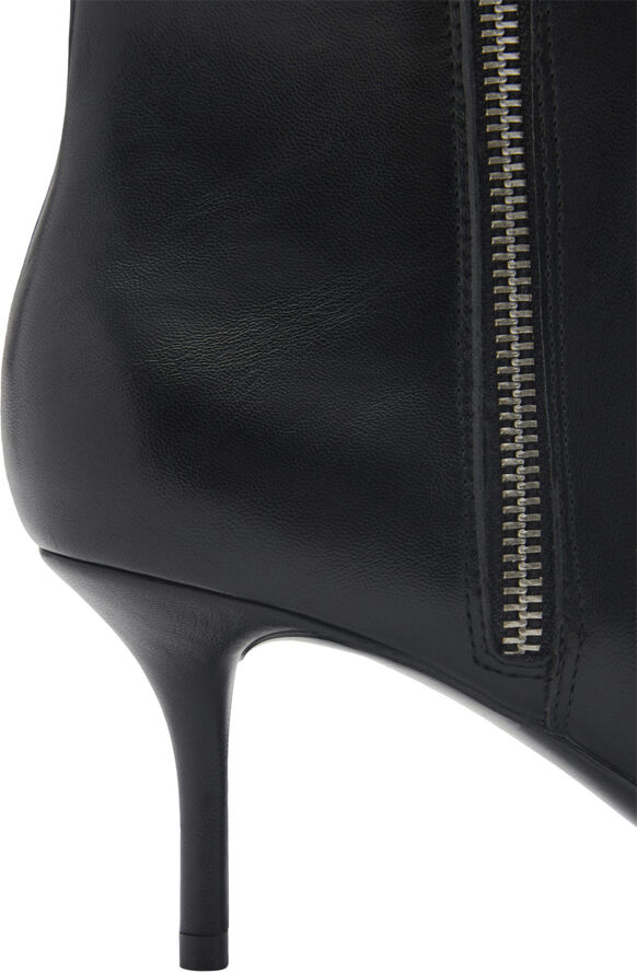 MANGO ANKLE BOOTS. -- ZIPI Black