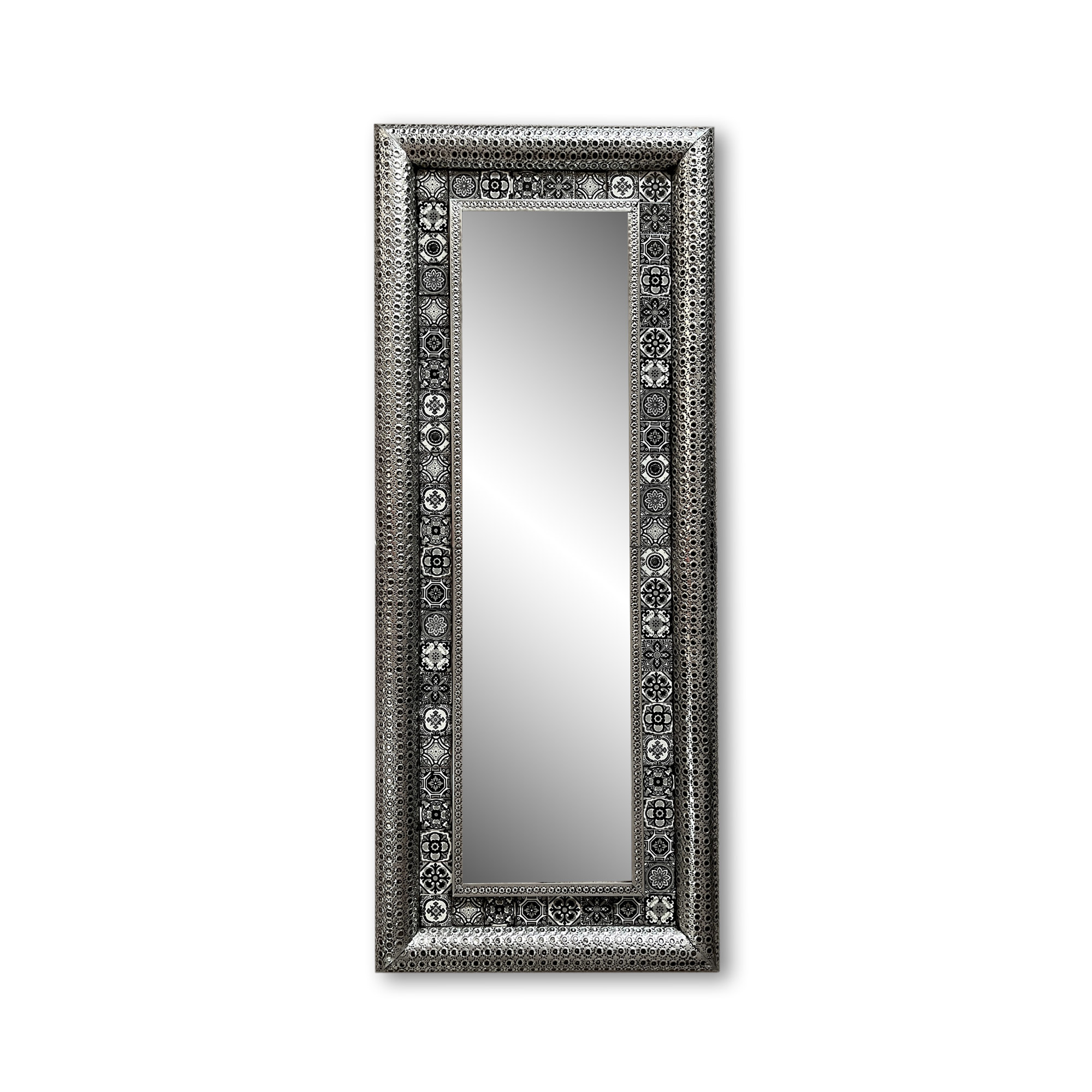 Wandspiegel 'Diego' mit Keramikfliesen, silber, schwarz-weiß, H 135 cm, B 55 cm, L 4 cm von fischer's lagerhaus