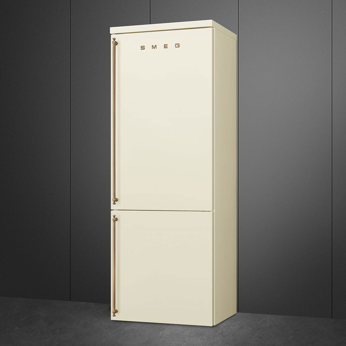 Smeg FA8005RPO6 Kombiskap høyrehengslet 70 cm, creme