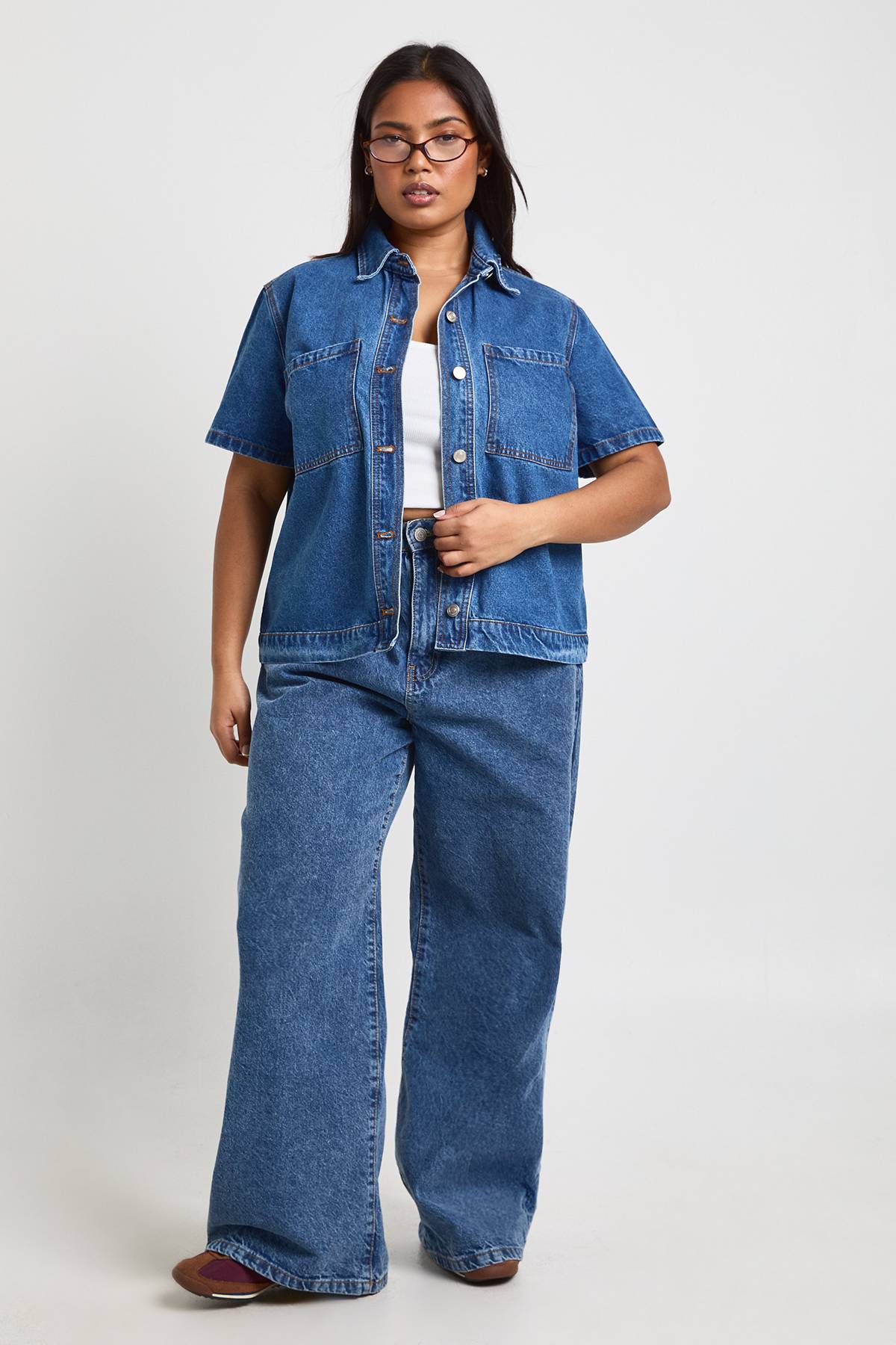 boohoo Chemise Ample En Denim Avec Poches Grande Taille