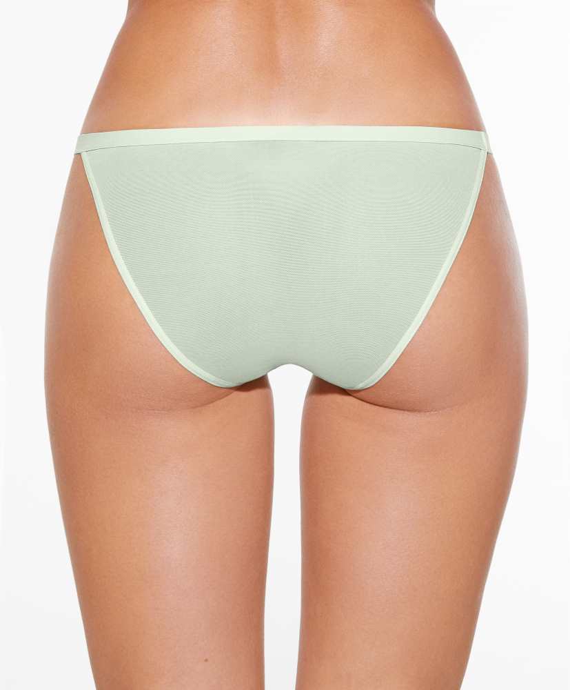 Conjunto de 3 calcinhas clássicas com acabamento em tule