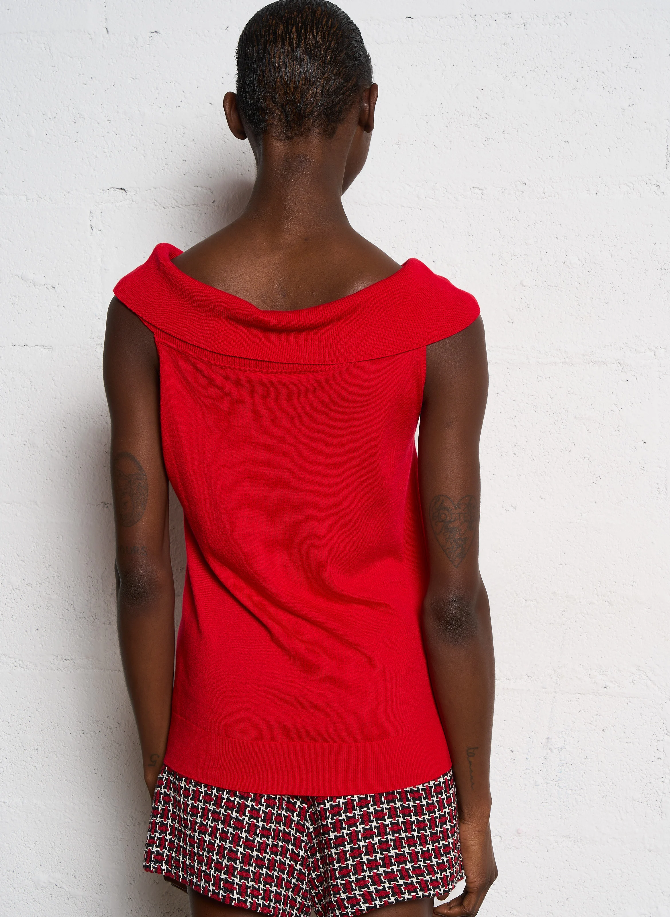 MEGAN - Pull droit sans manches col bardot | Rouge