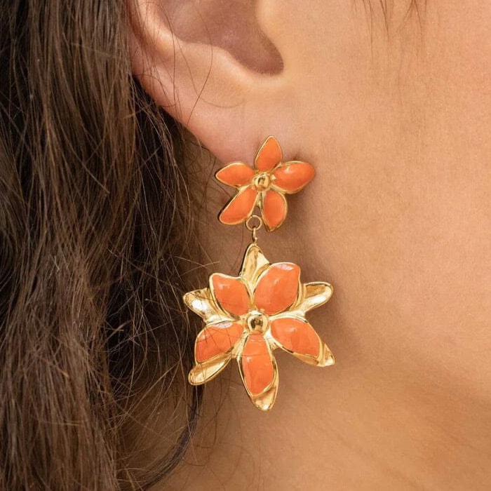Boucles pendantes Magnolia - Acier inoxydable doré & fleur brique