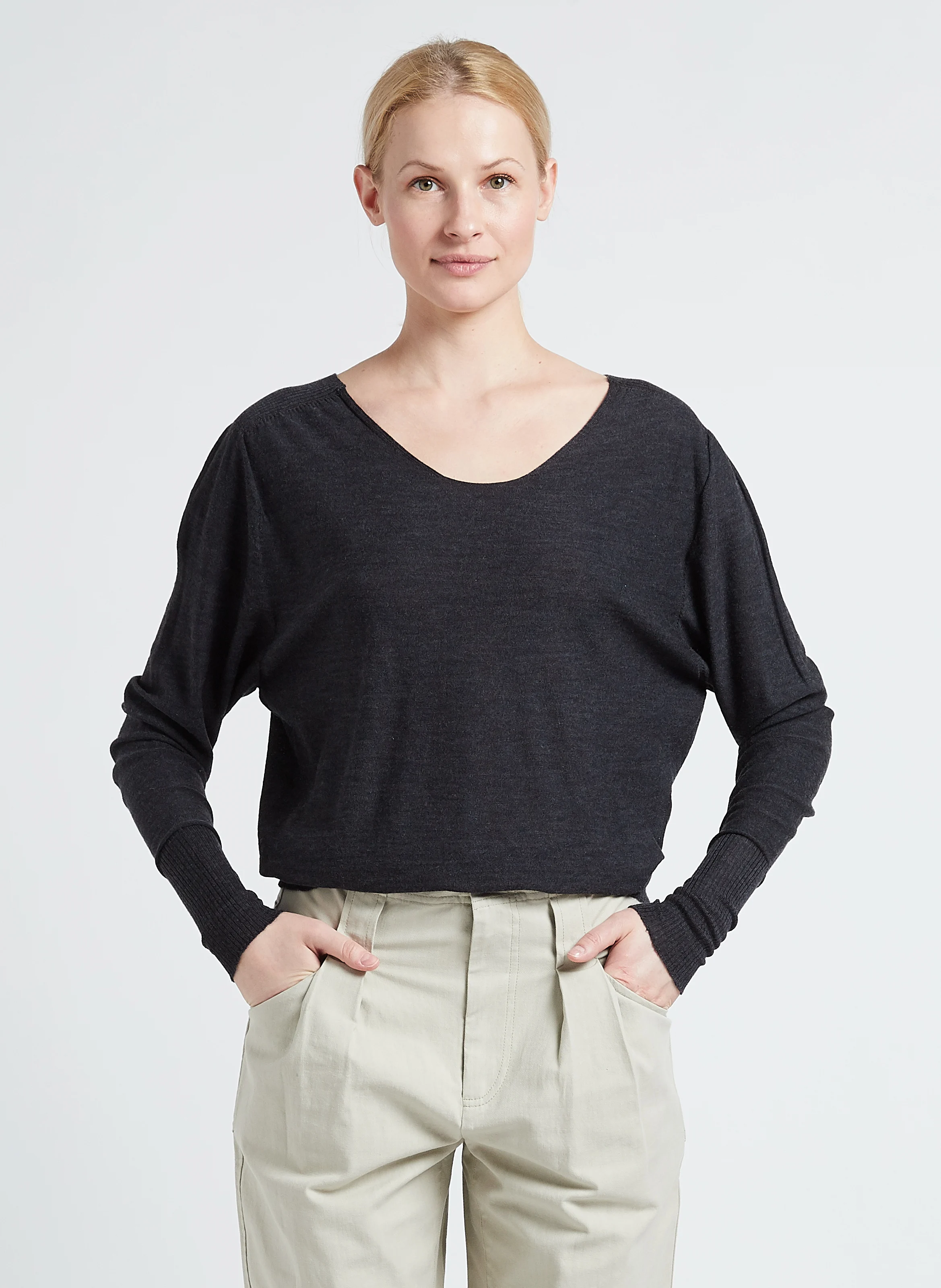 TABIS - Pull ample col V en laine| Gris