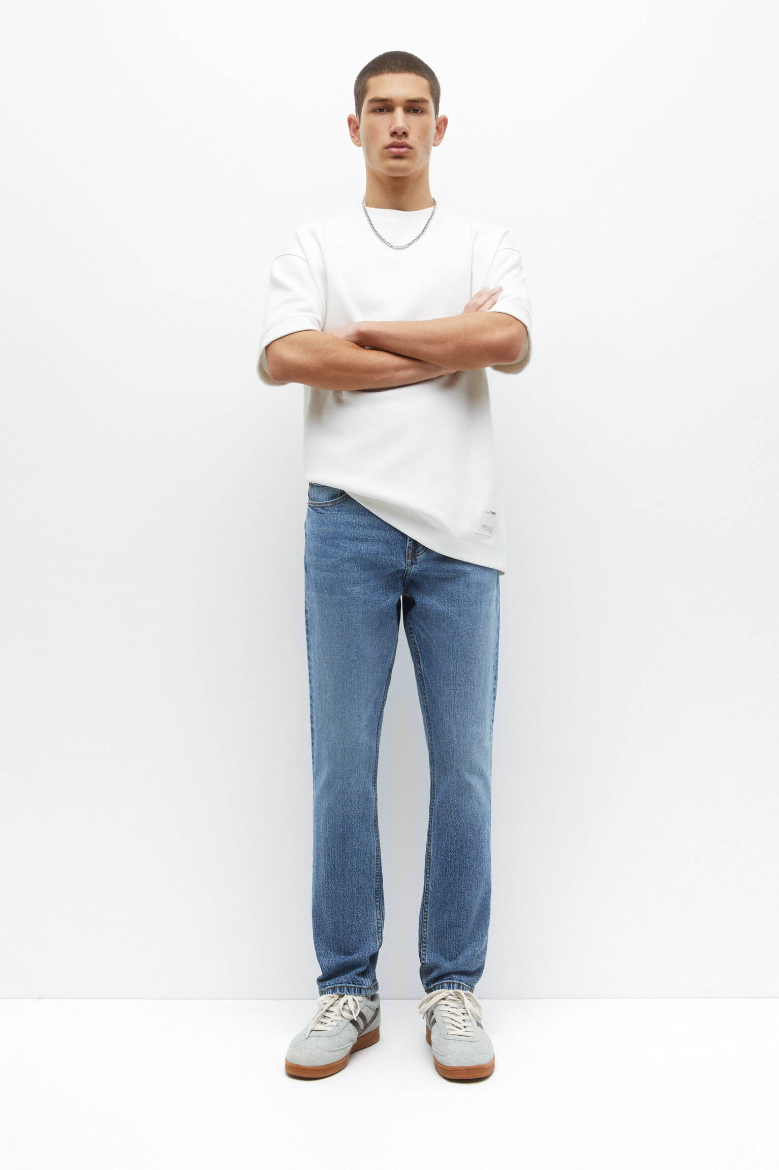CALÇA JEANS BÁSICA RETA - ÍNDIGO CLARO