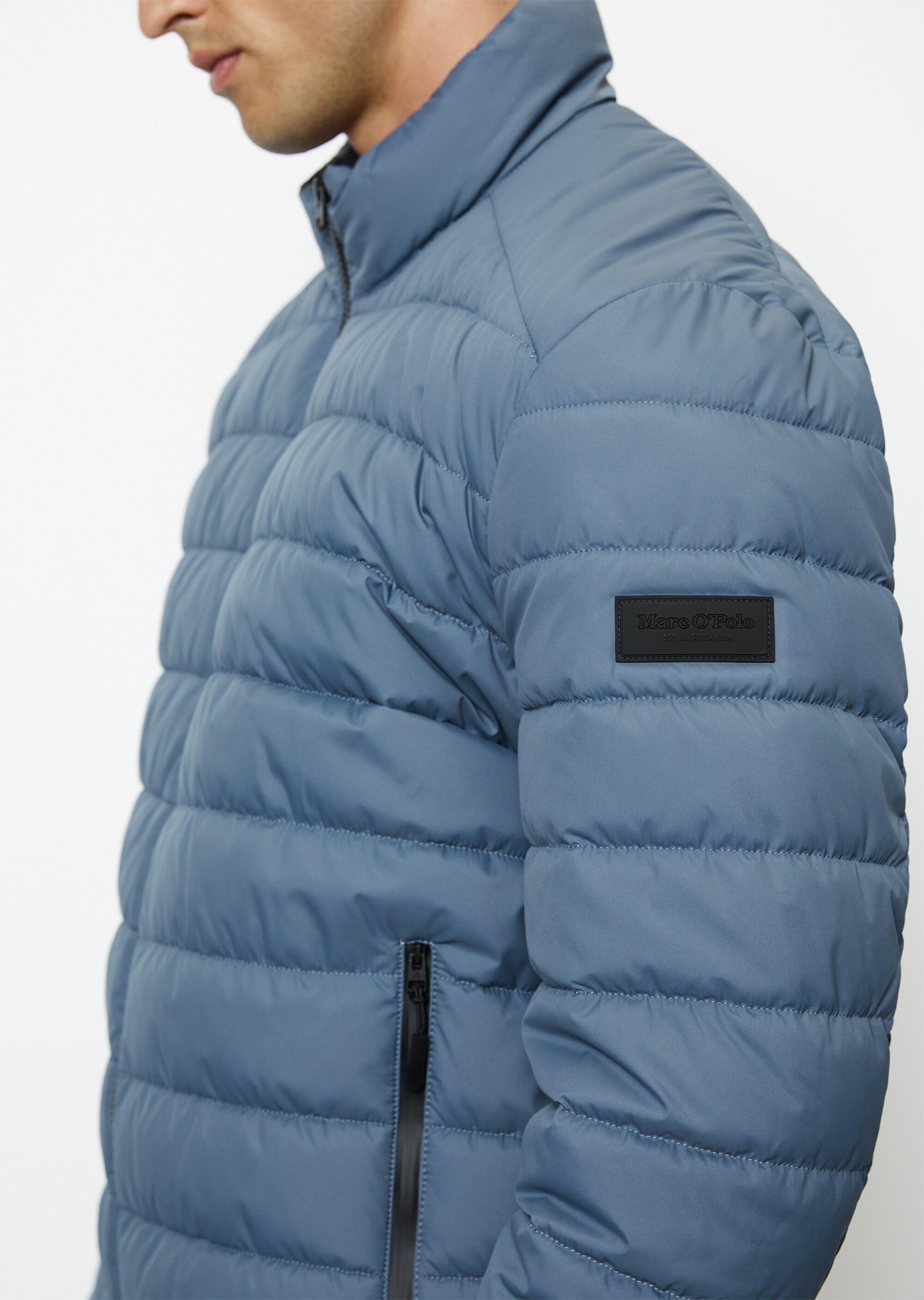 Steppjacke regular aus recyceltem, wasserabweisendem Material
