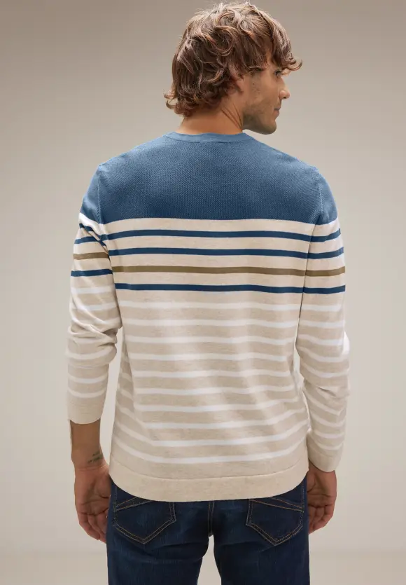 Gestreifter Strickpullover - oat beige