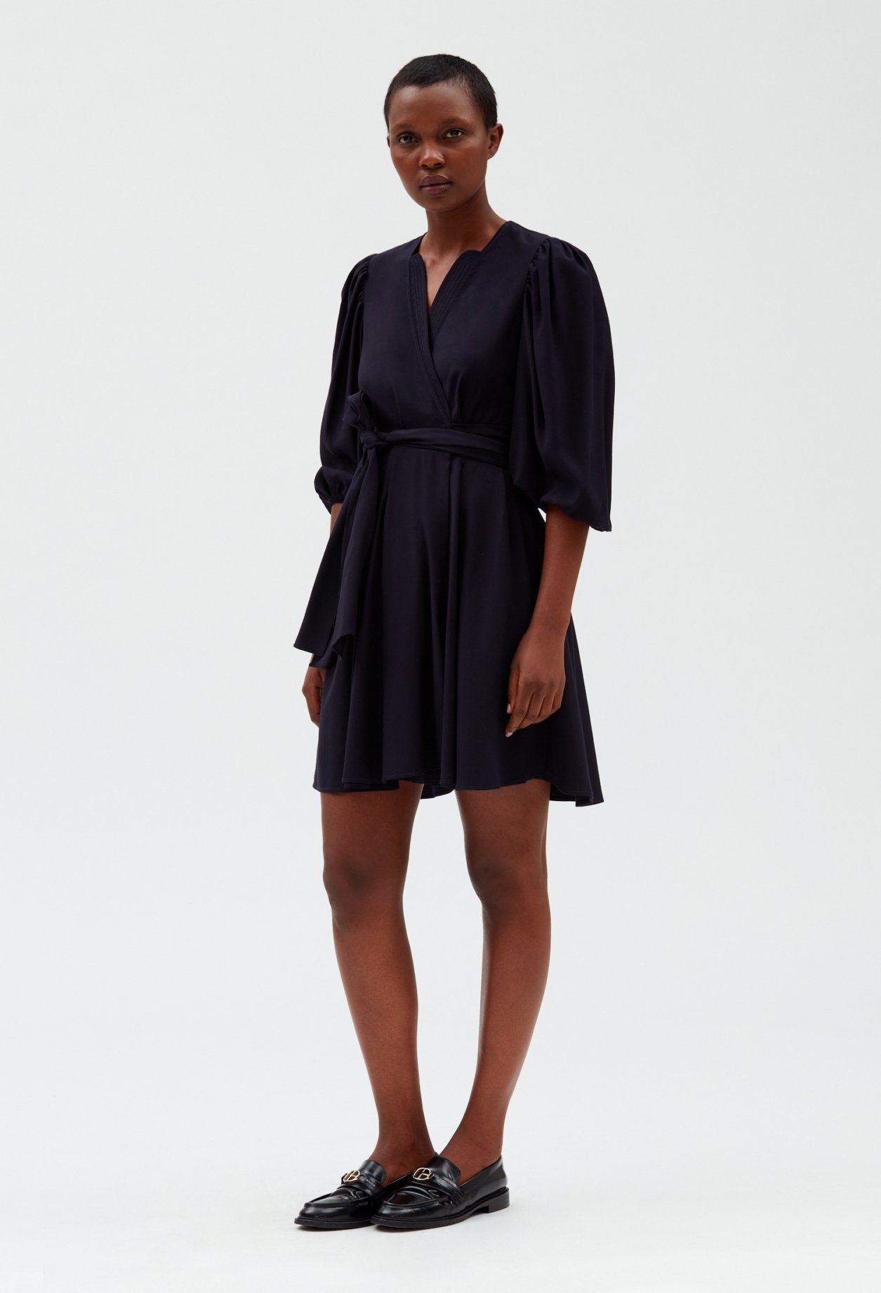 Robe courte porte-feuille marine