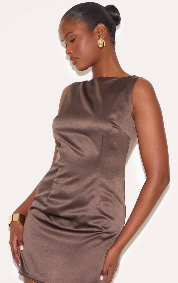 Taupe Mini Robe Satinée À Encolure Bateau