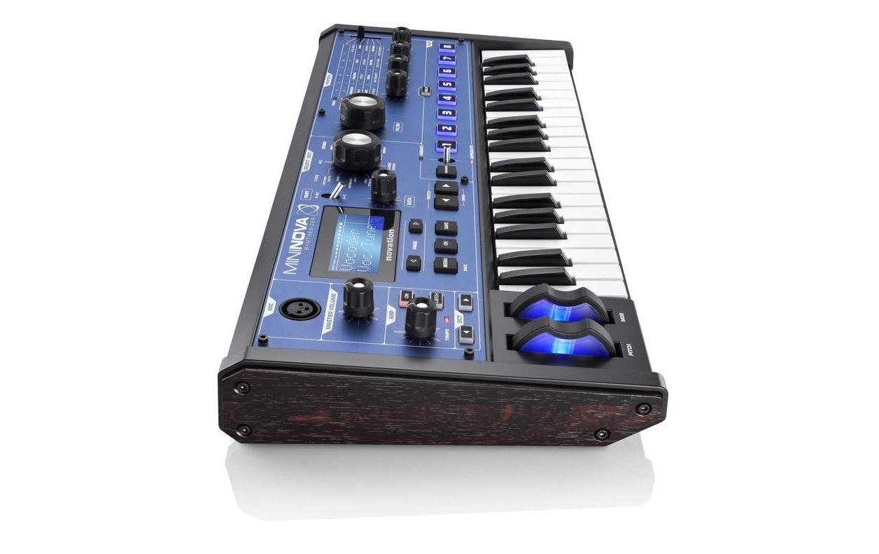 Synthesizer MiniNova<br>Analog Modelling-Synthesizer