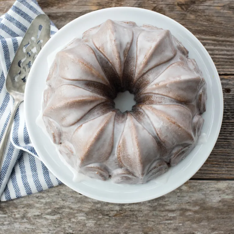 Nordic Ware Fleur De Lis Bundt® Kageform
