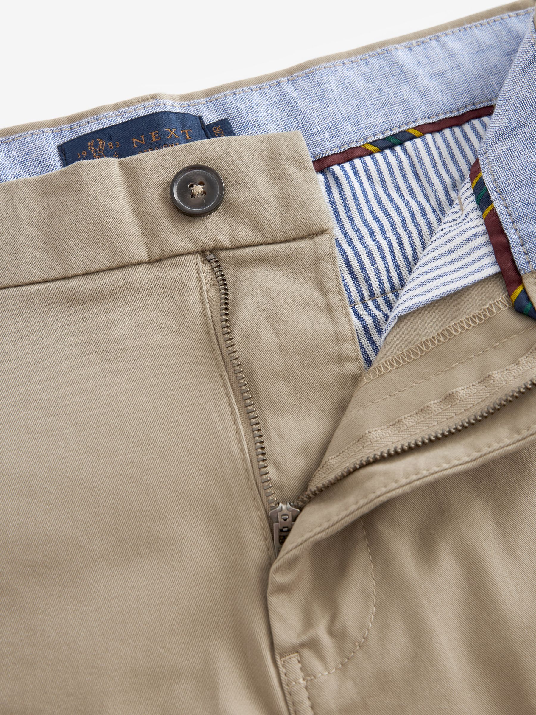 Pastelgeel - Relaxed fit - Chinoshort met stretch
