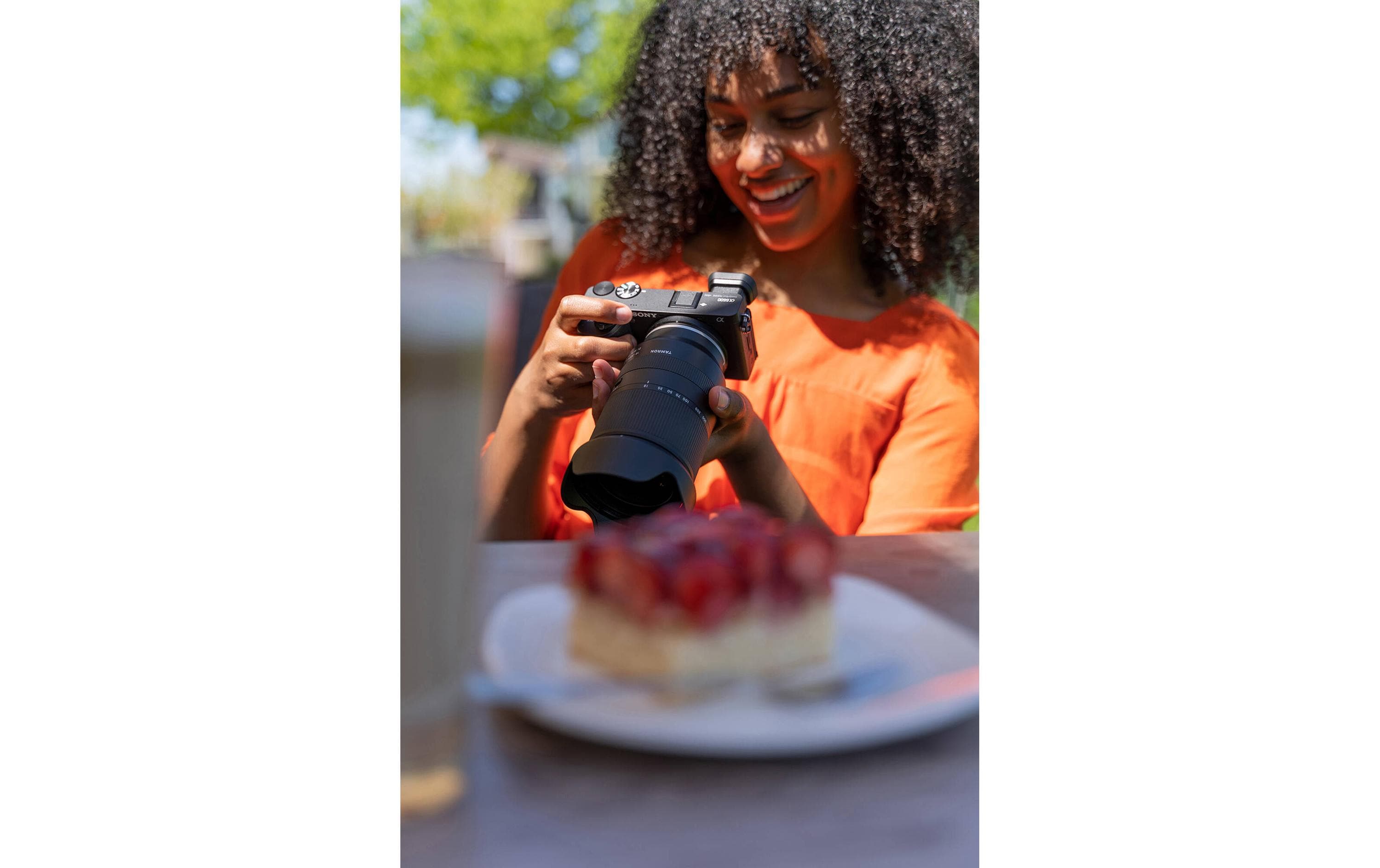 Zoomobjektiv AF 18-300mm F/3.5-6.3 Di III-A VC Sony E-Mount<br>Ein Objektiv mit allen Brennweiten