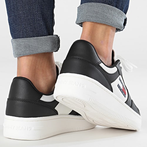 Baskets Femme Retro Basket Essential 2505 Black Ecru