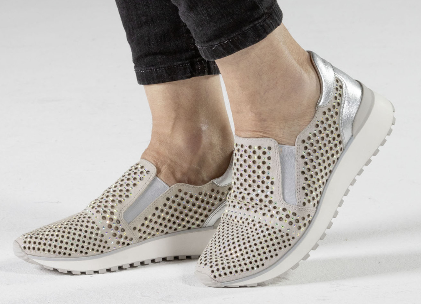 Caprice Slipper mit Glitzersteinchen