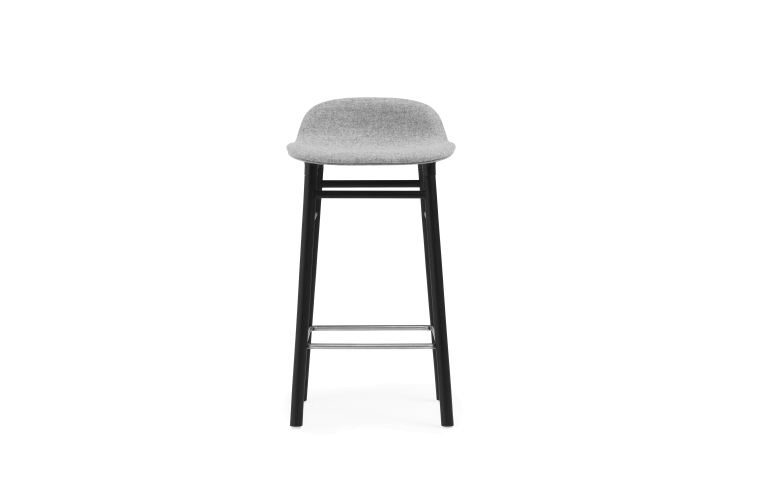 Normann Copenhagen Form barkruk 65 gestoffeerd zwart eiken Synergy Grey