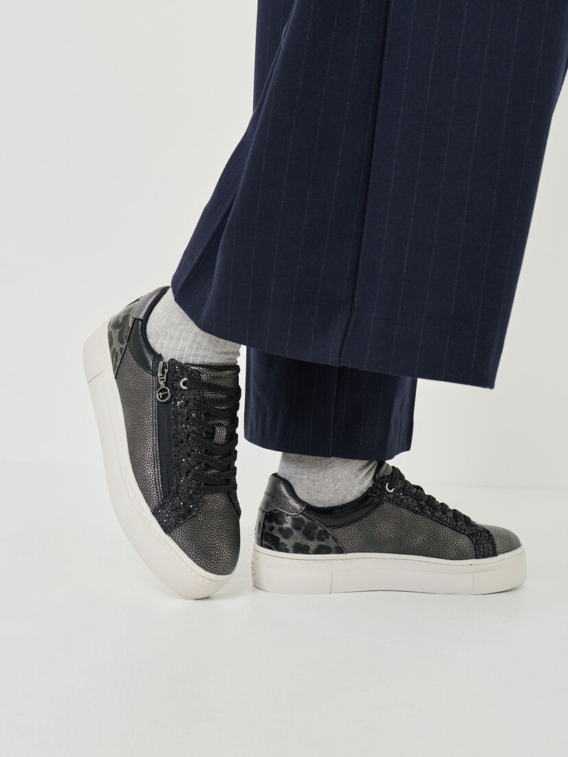 Sneaker - metallic