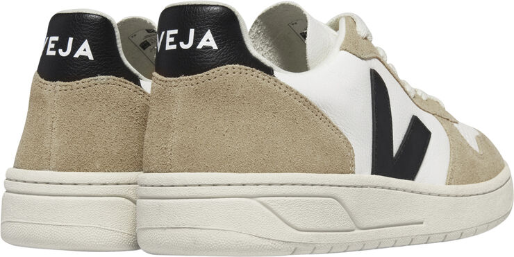 Veja V-10 Extra-white_black_sahara