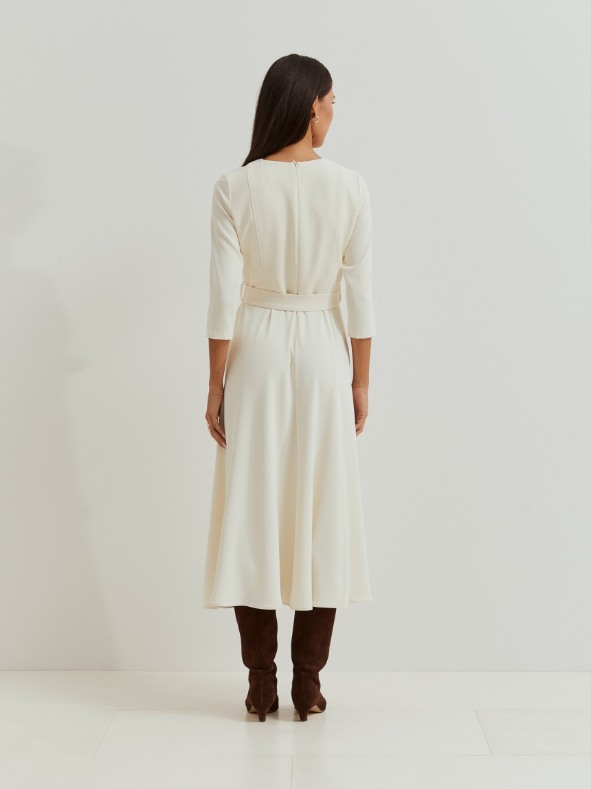 Vestido de malha comprido com cinto