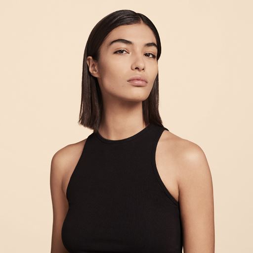 Yves Saint Laurent All Hours Foundation, MC5