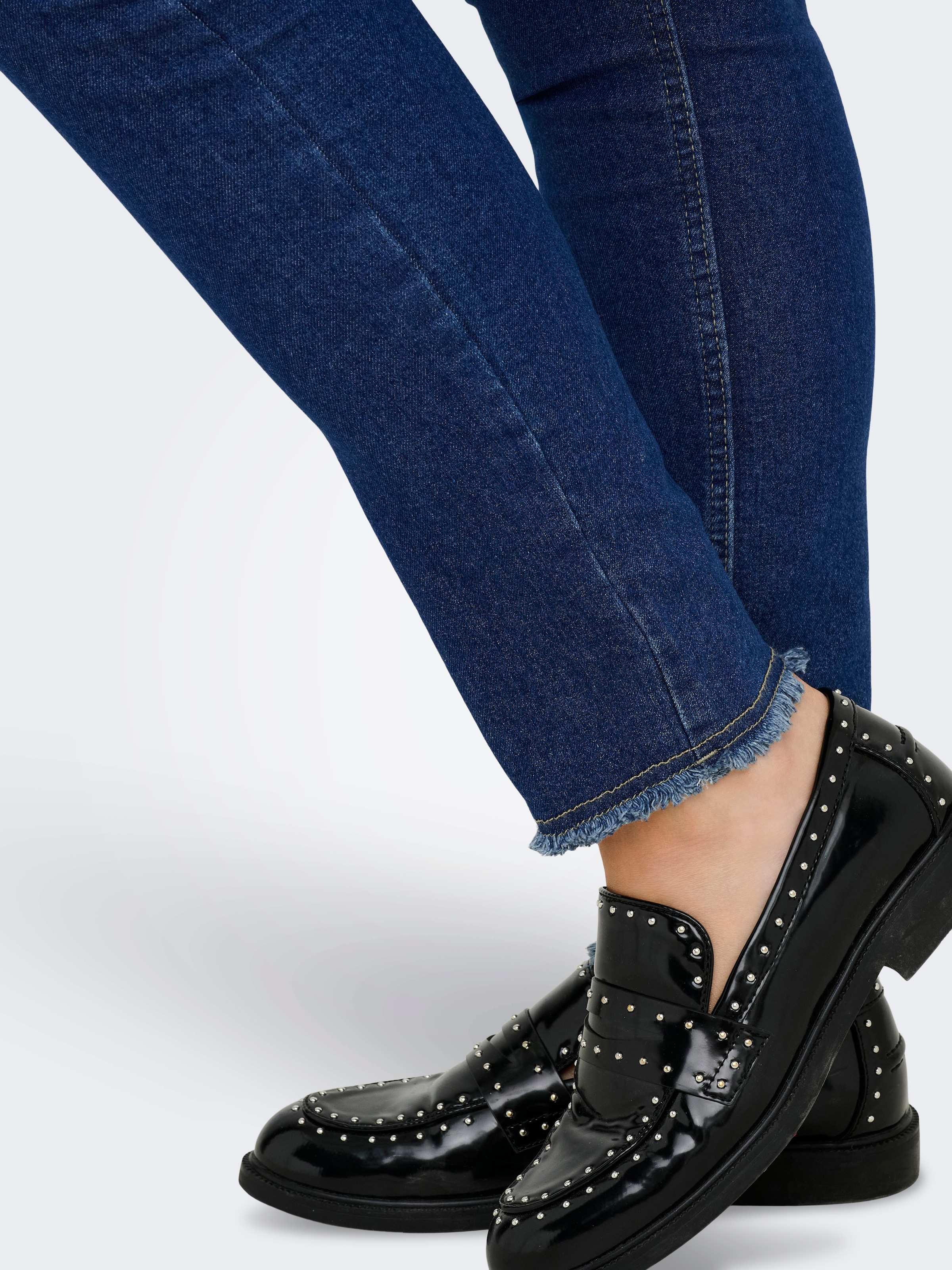ONLY CARMAKOMA Skinny-fit-Jeans »CARHUSH MID SKINNY ANK RW DNM AKM187«