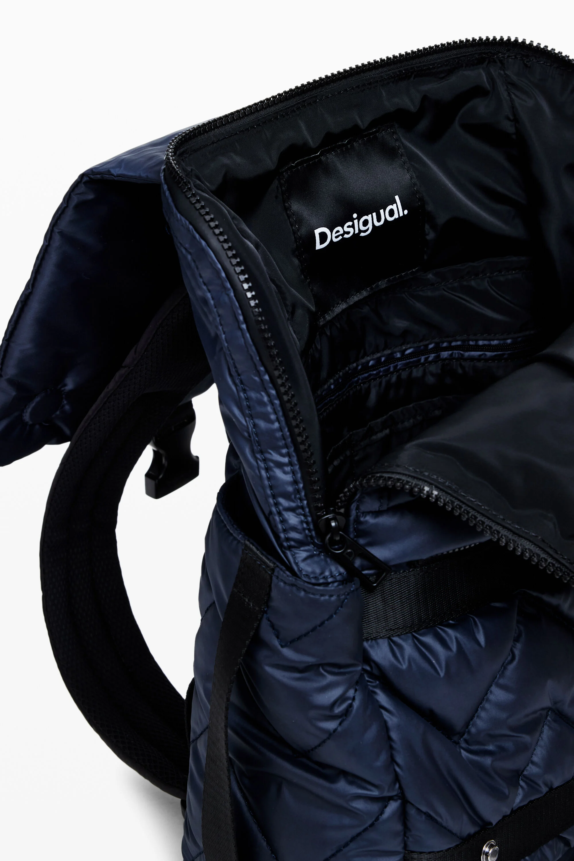 Mochila acolchoada com vários bolsos
