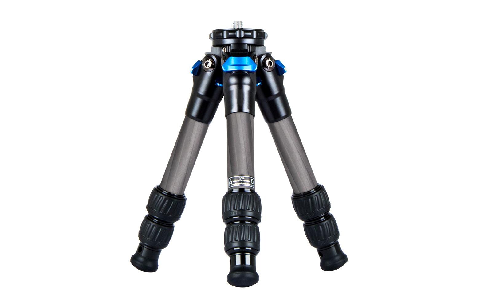 Stativ Compact XL<br>Kompaktes, leichtes und dennoch stabiles Dreibeinstativ