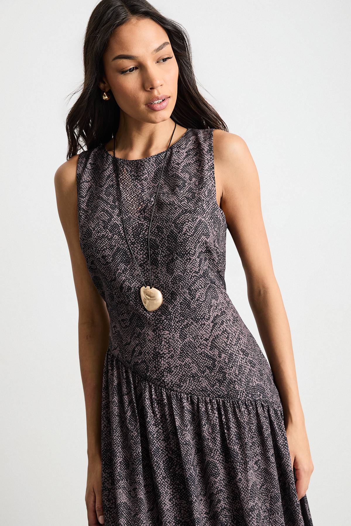 Warehouse Robe Maxi Étagée en Mousseline à Taille Basse Imprimée