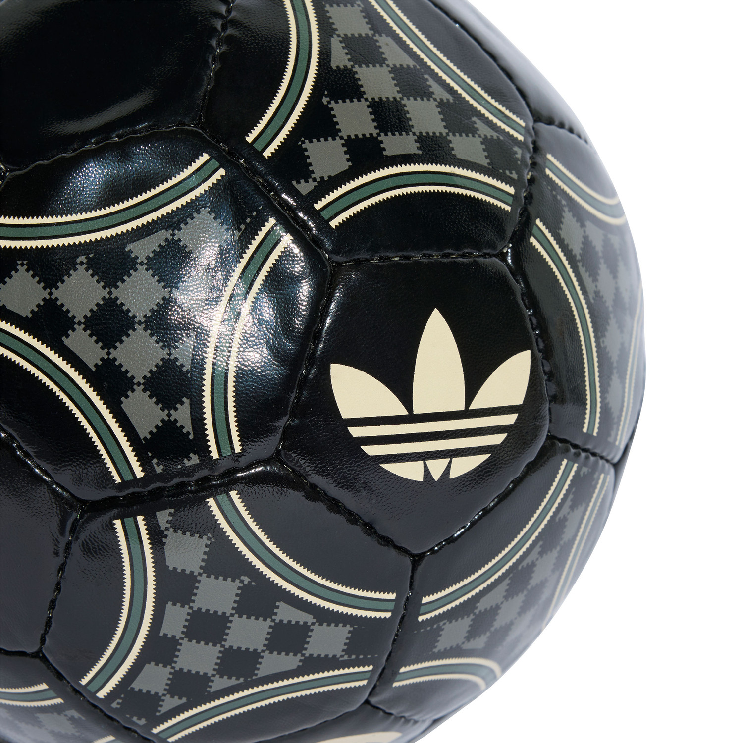 adidas Bayern München Club Bal - Maat 5