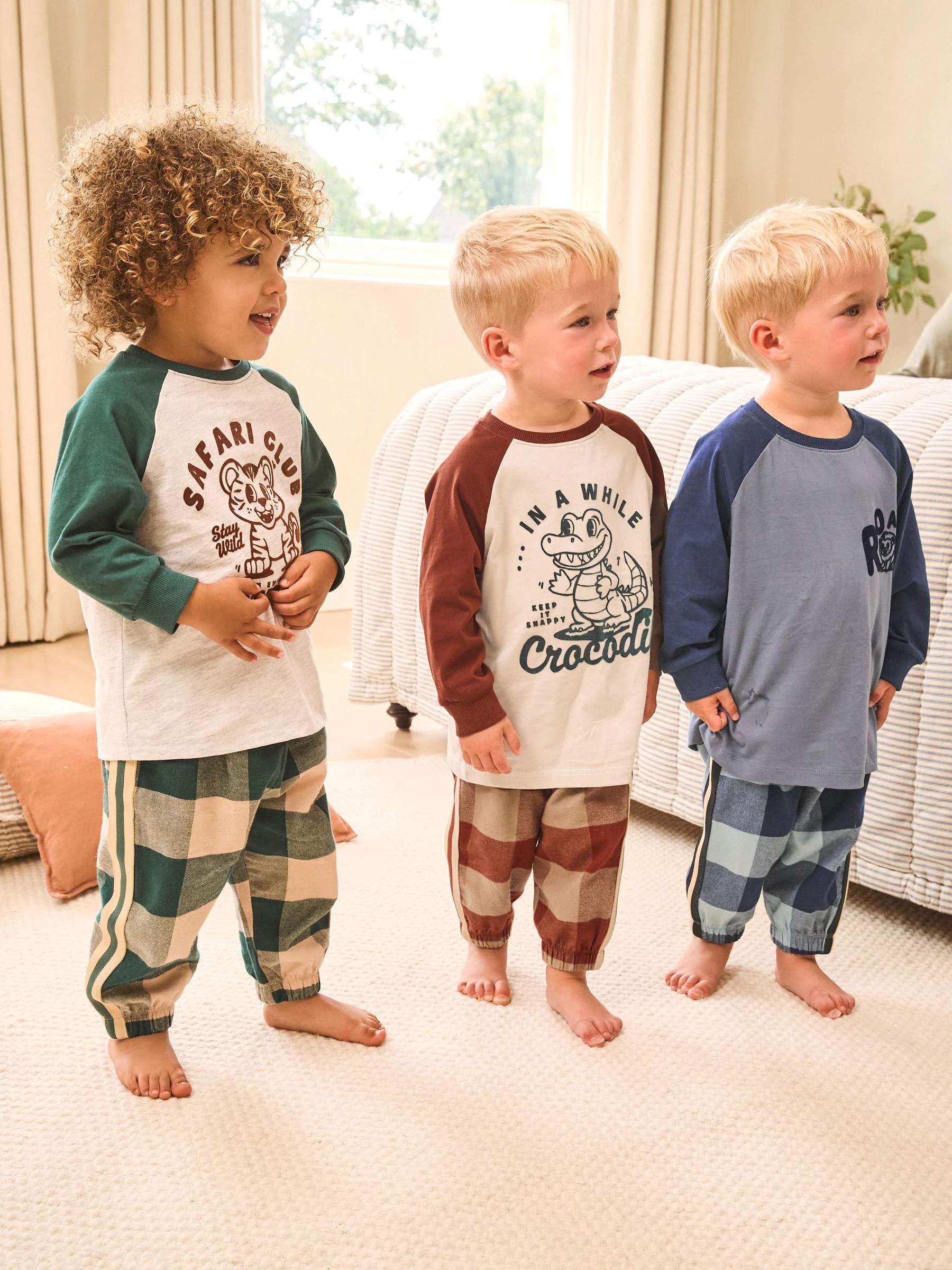 Groen/blauw/rood - Pyjama met geweven onderkant 3 Pack (9mths-12yrs)