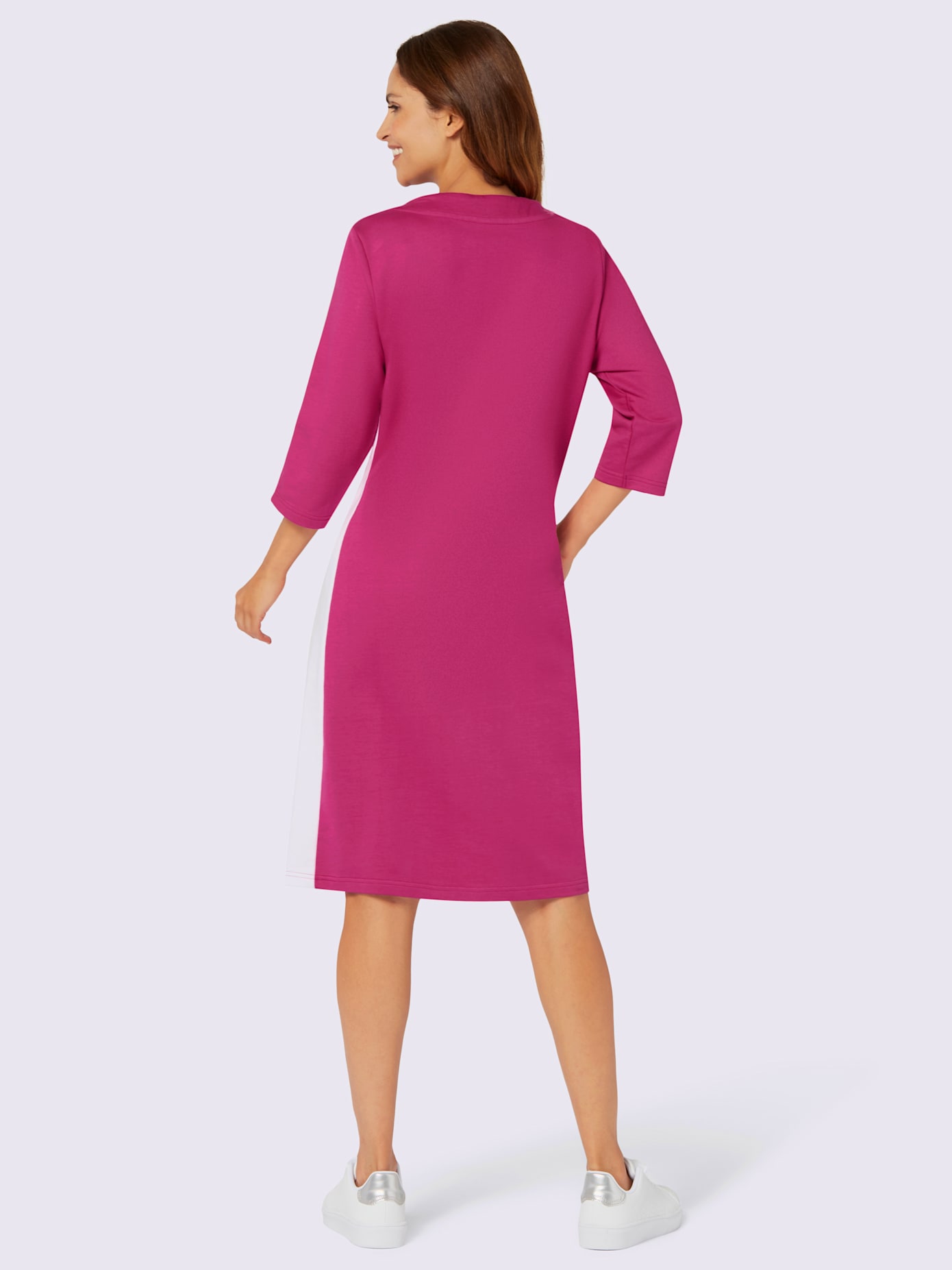 Robe en matière sweat coupe affinante