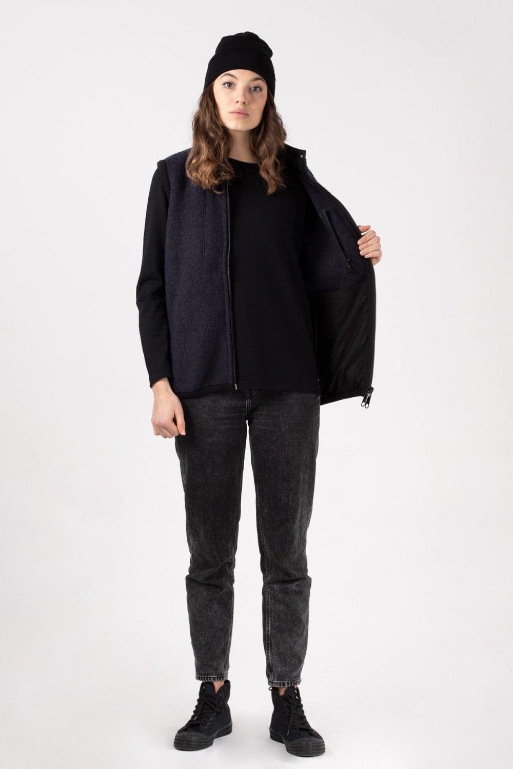 Jeckybeng The Natural Wool Fleece Vest Dark Navy