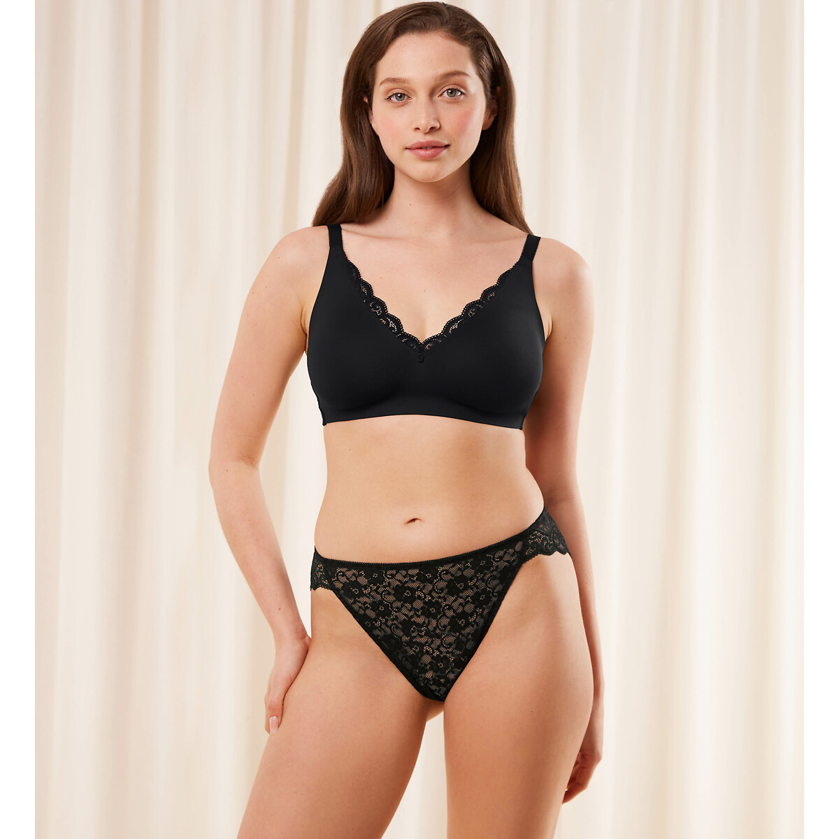 TRIUMPH<br>Sutiã minimizador sem aro Amourette