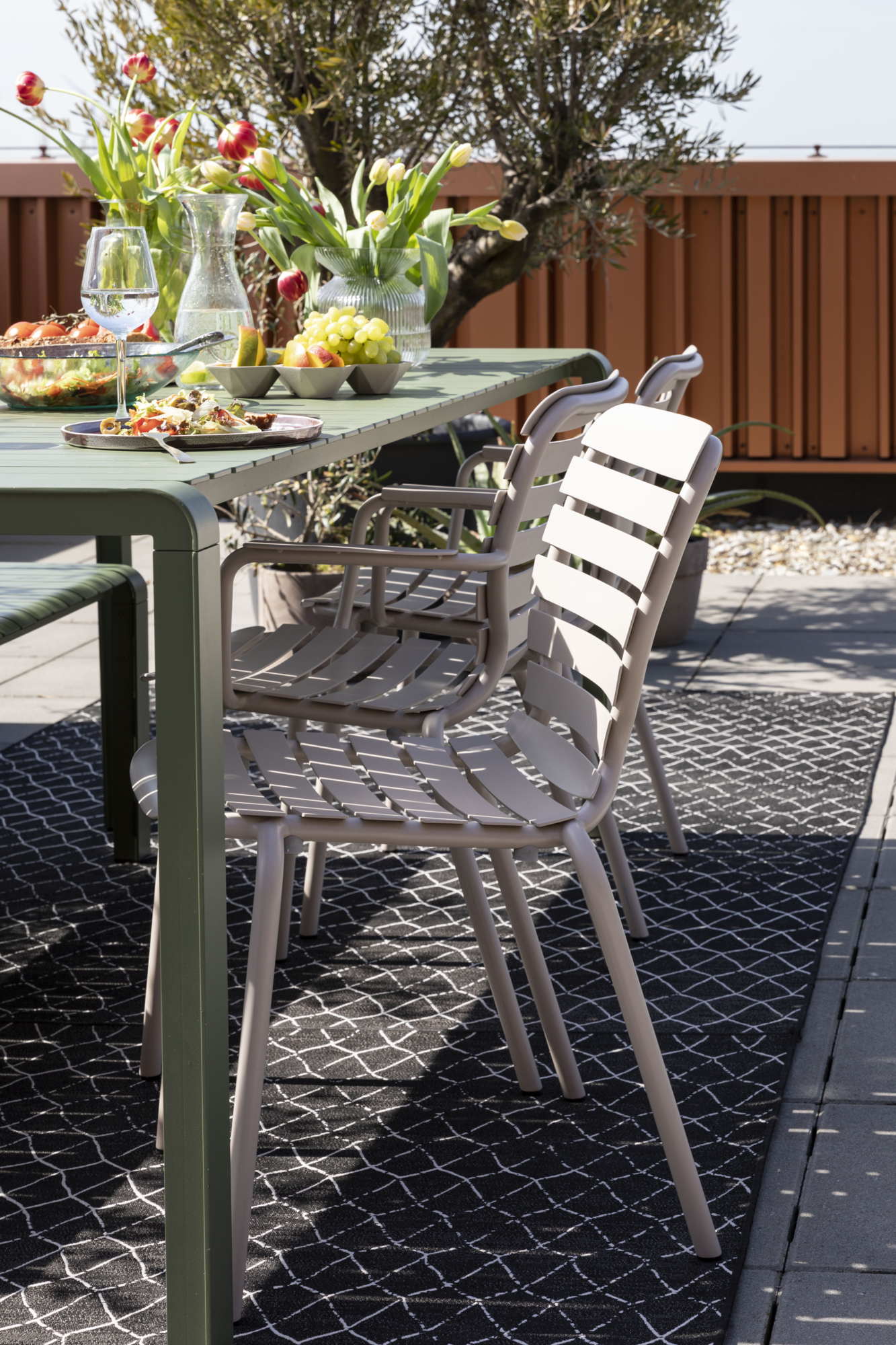 Tuinstoel Vondel  met armleuning groen