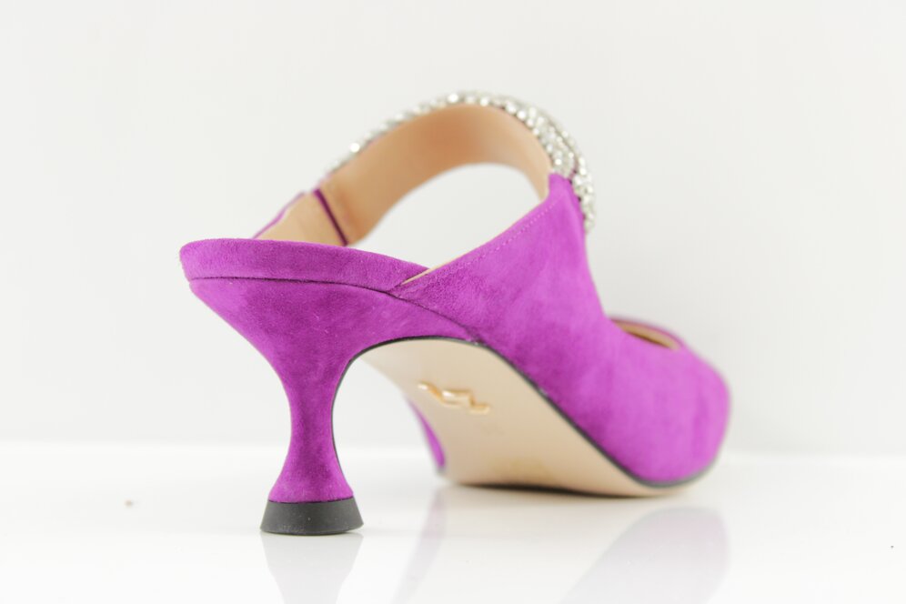 Lola Cruz Pumps