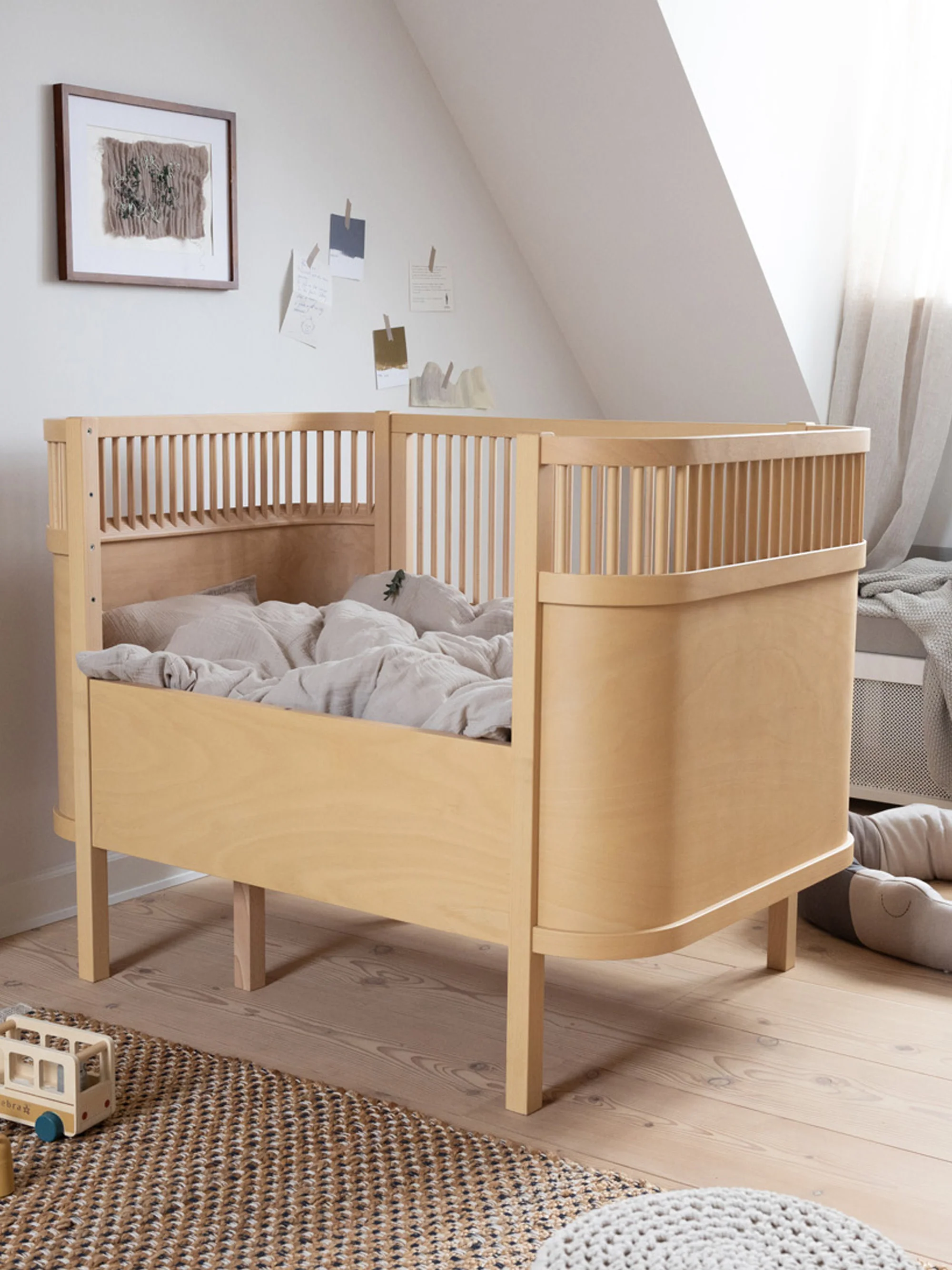 Uitschuifbaar babybedje Baby & Jr. van beukenhout, 70 x 110/150 cm