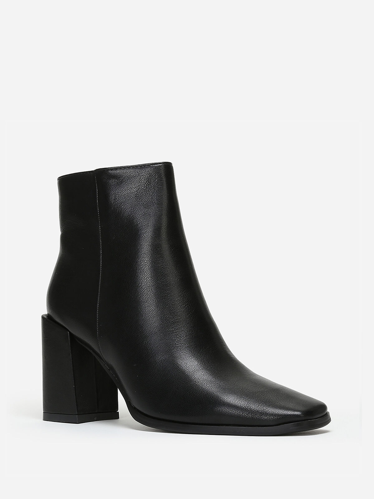 Bottines à bout et talon carrés- Noir