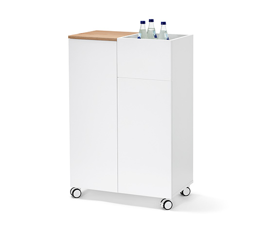Highboard auf Rollen