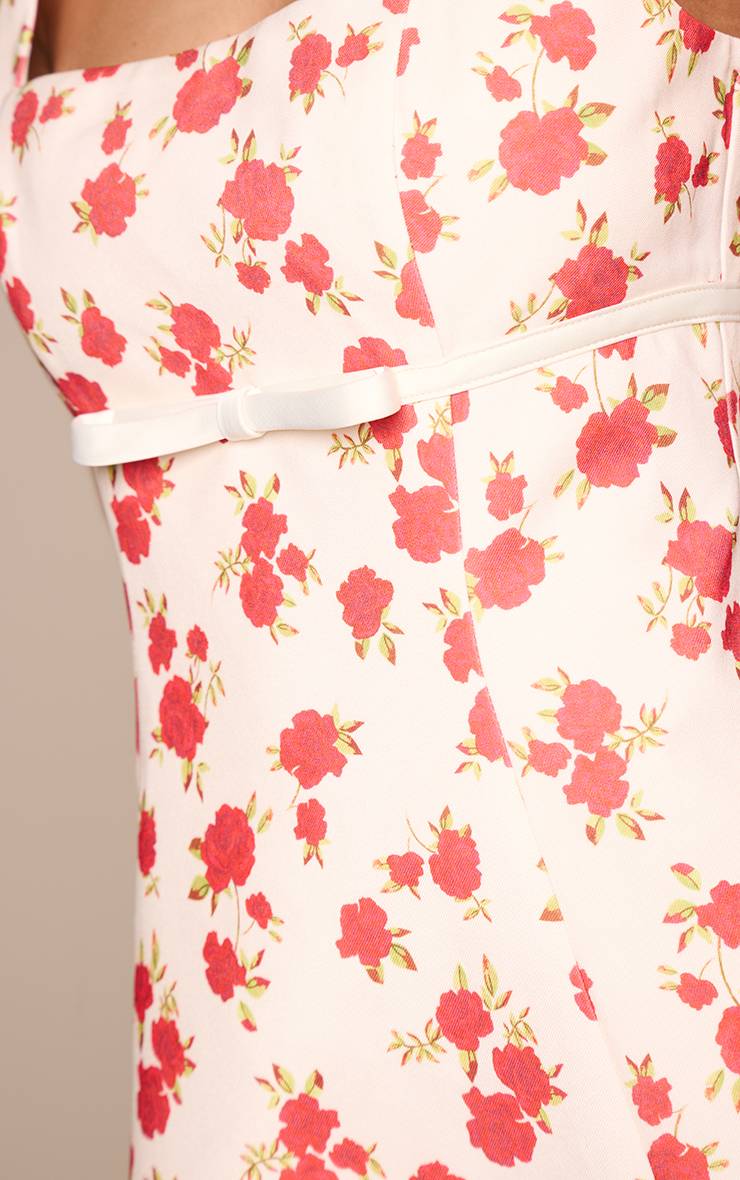 Cream Floral Robe Droite Premium En Tissu Tissé Avec Détail Ceinture