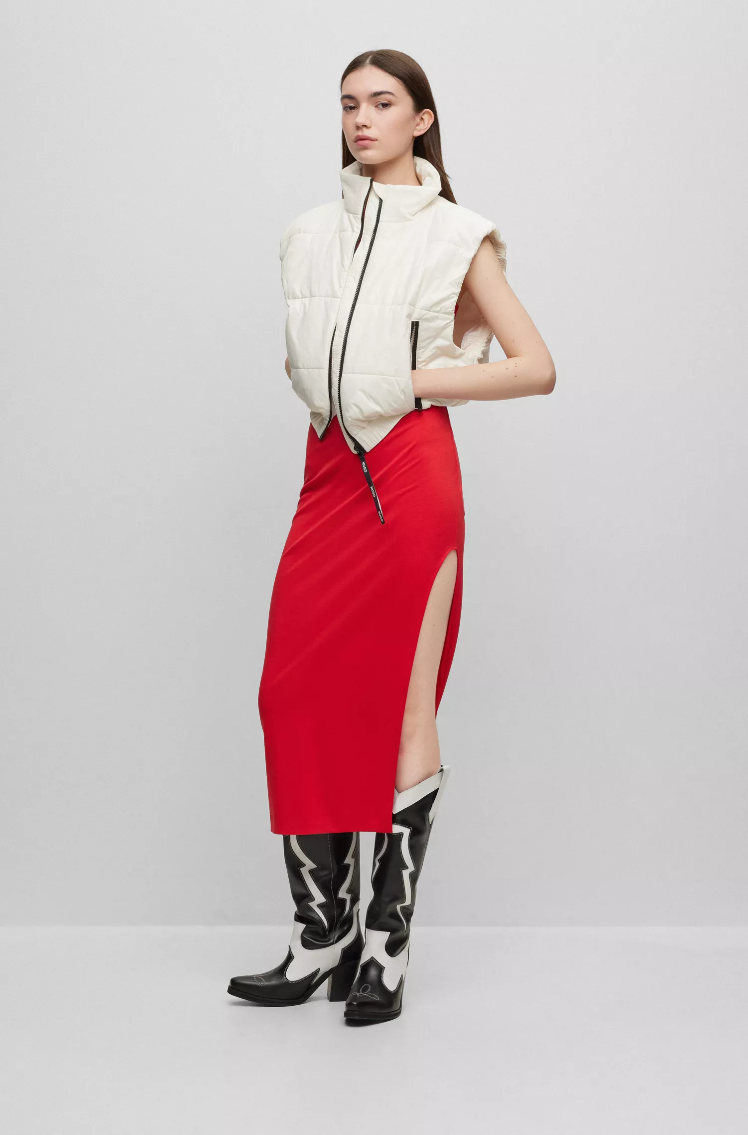 Vestido sem mangas HUGO vermelho com decote nadador nas costas, em malha elástica.