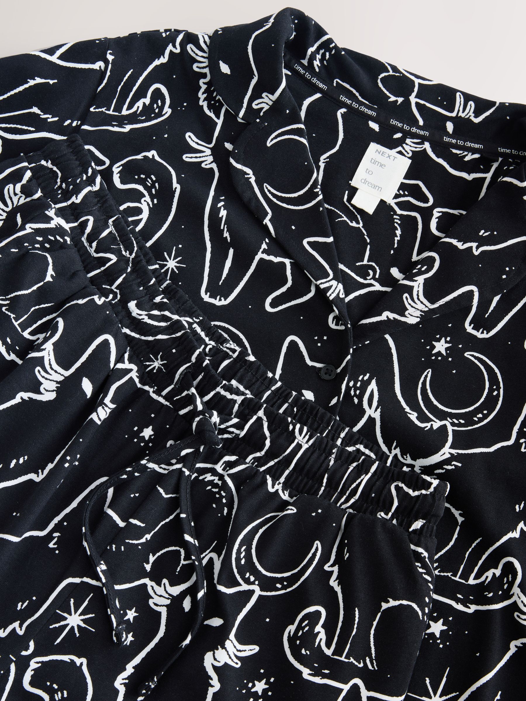 Zwart met katten - Pyjama met knopen en jerseystof