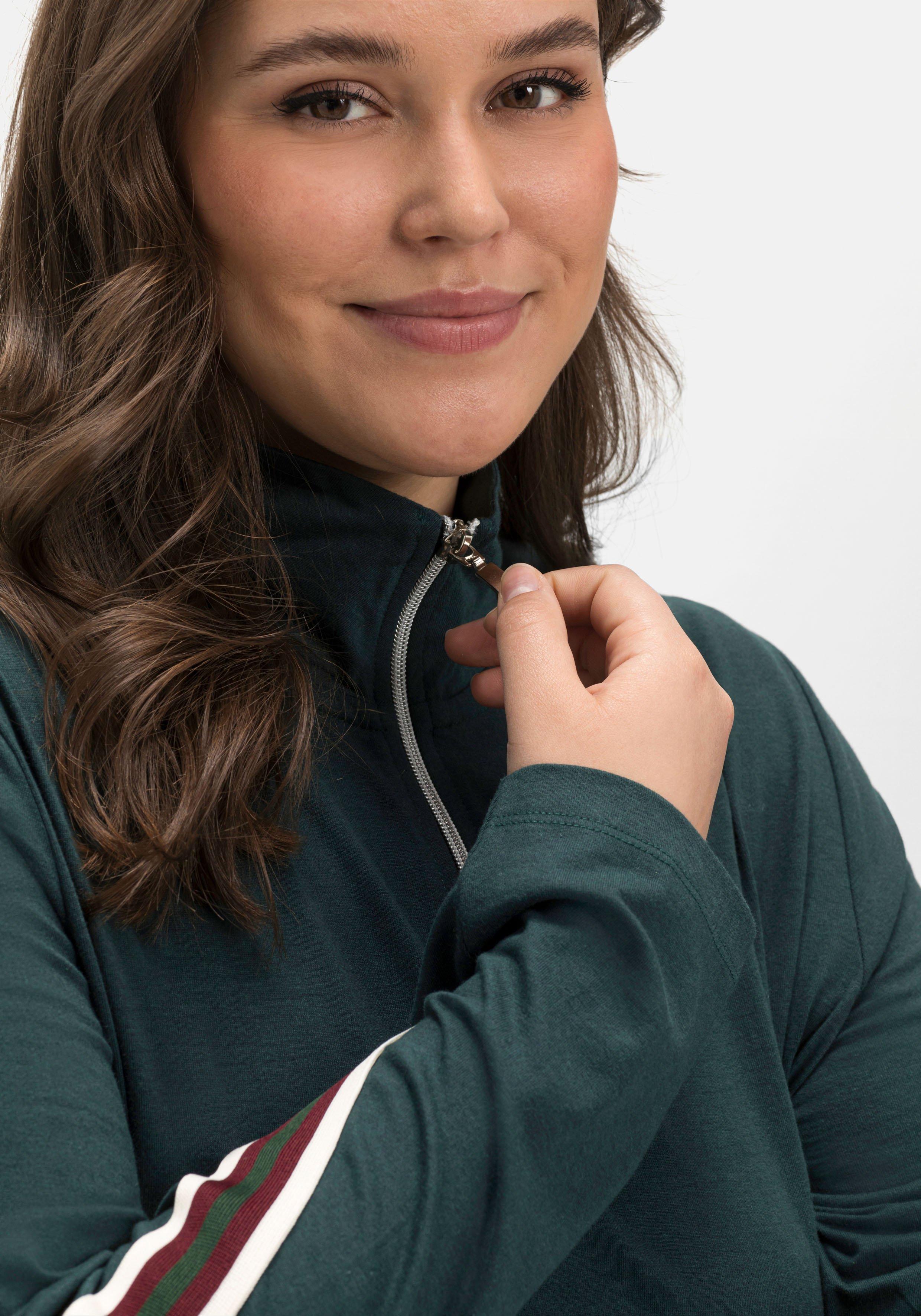 Langarmshirt mit Troyerkragen und Kontrastdetails