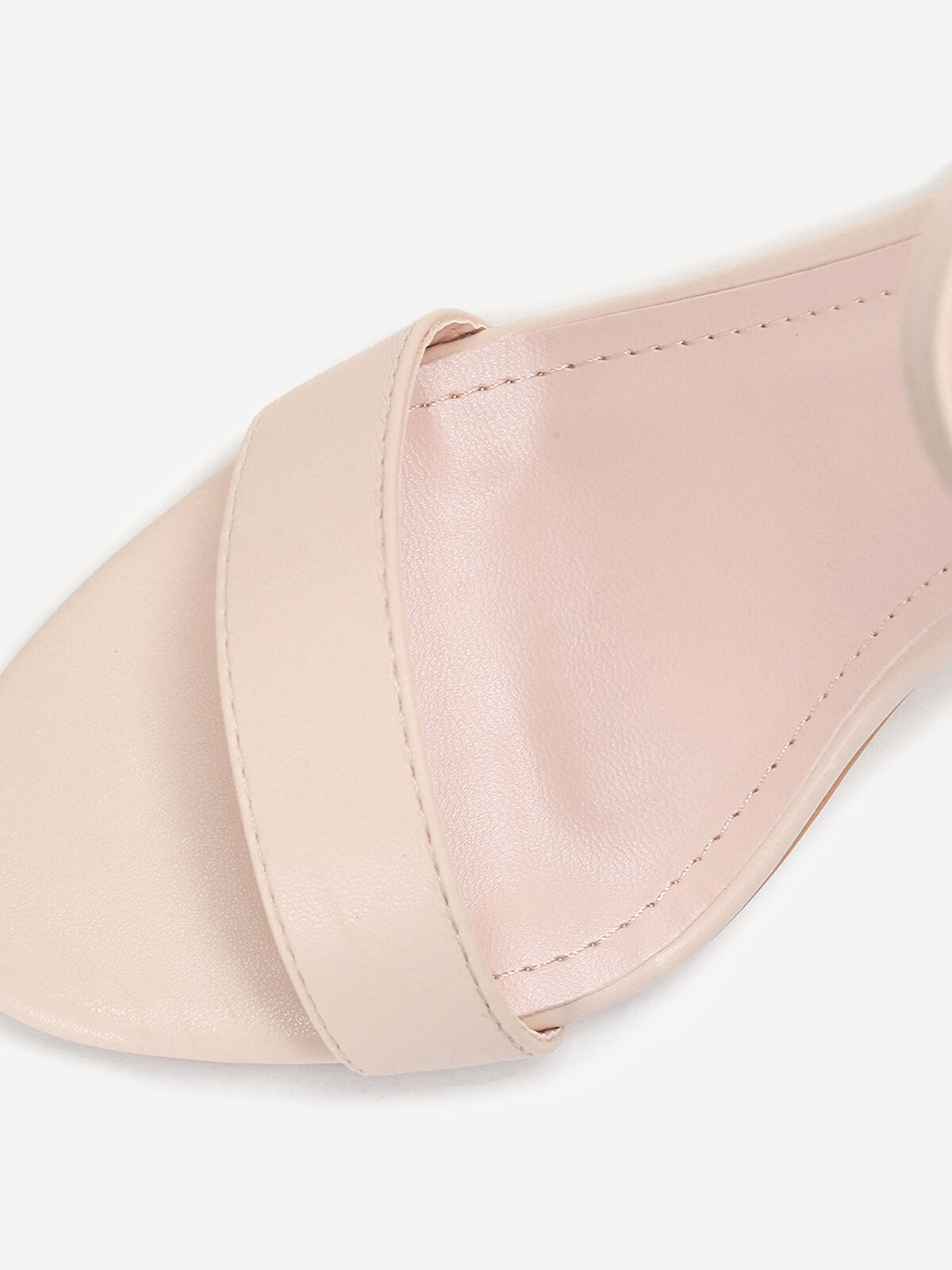 Sandales à bride et talon carrés- Beige