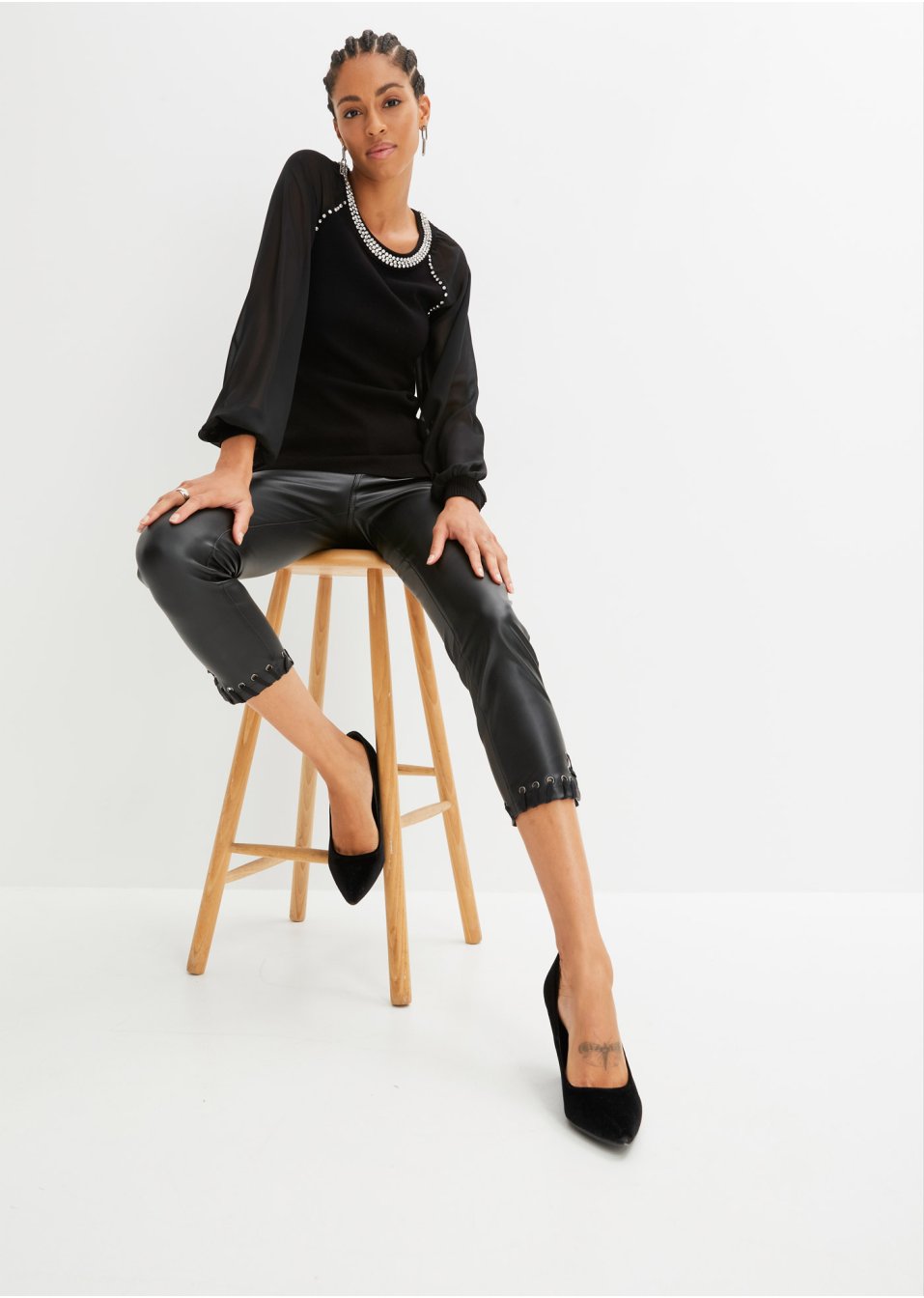 Pull avec strass et manches en chiffon