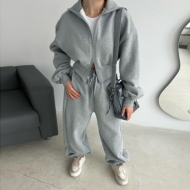 Alizio - Opstaande kraag, effen cropped jack met rits / Harem-joggingbroek met hoge taille