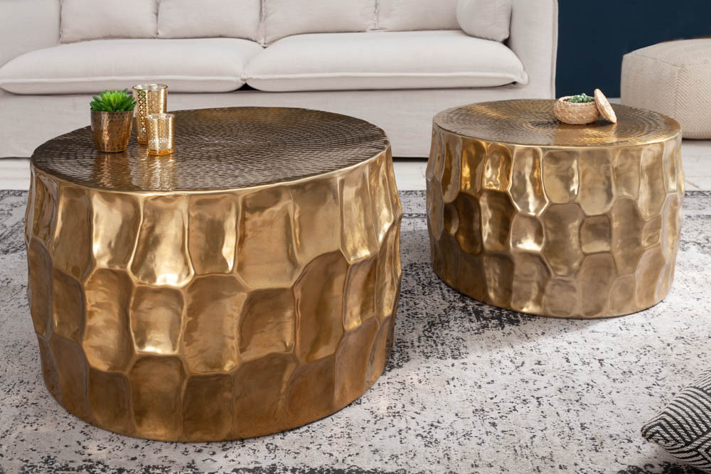 Runder Couchtisch ORGANIC ORIENT 70cm gold Metall Hammerschlag 3D-Design handmade