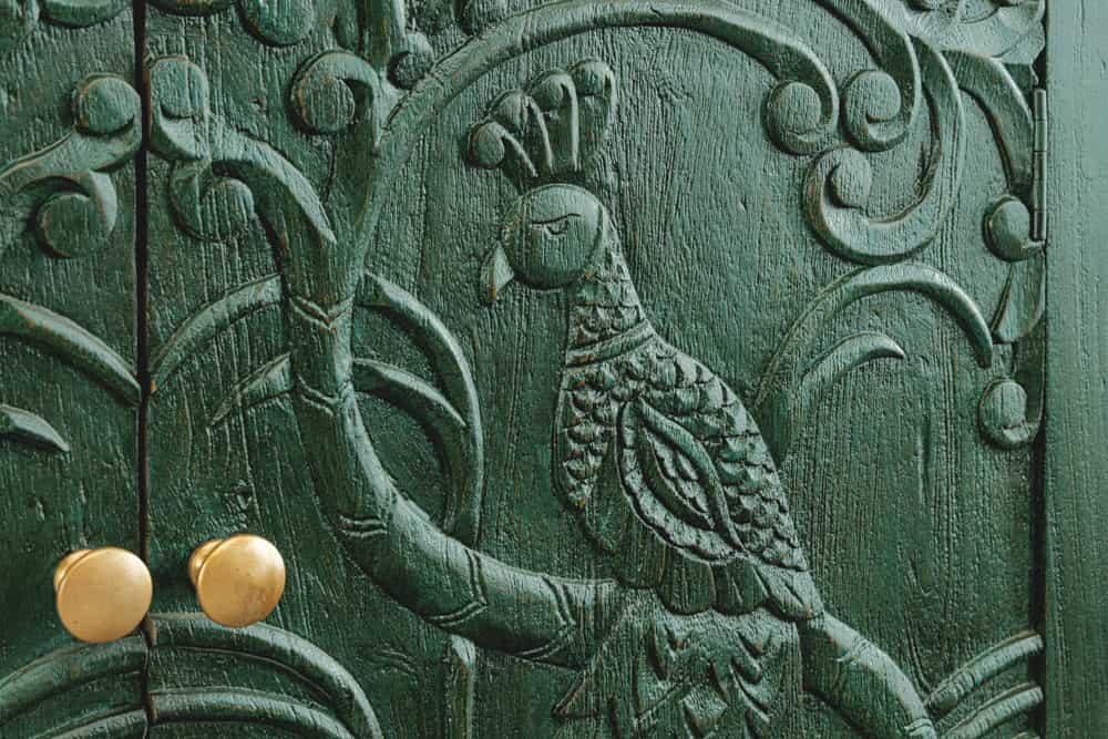 Massives Sideboard PEACOCK 175cm grün Mangoholz antik 3D Schnitzerei Pfau-Design