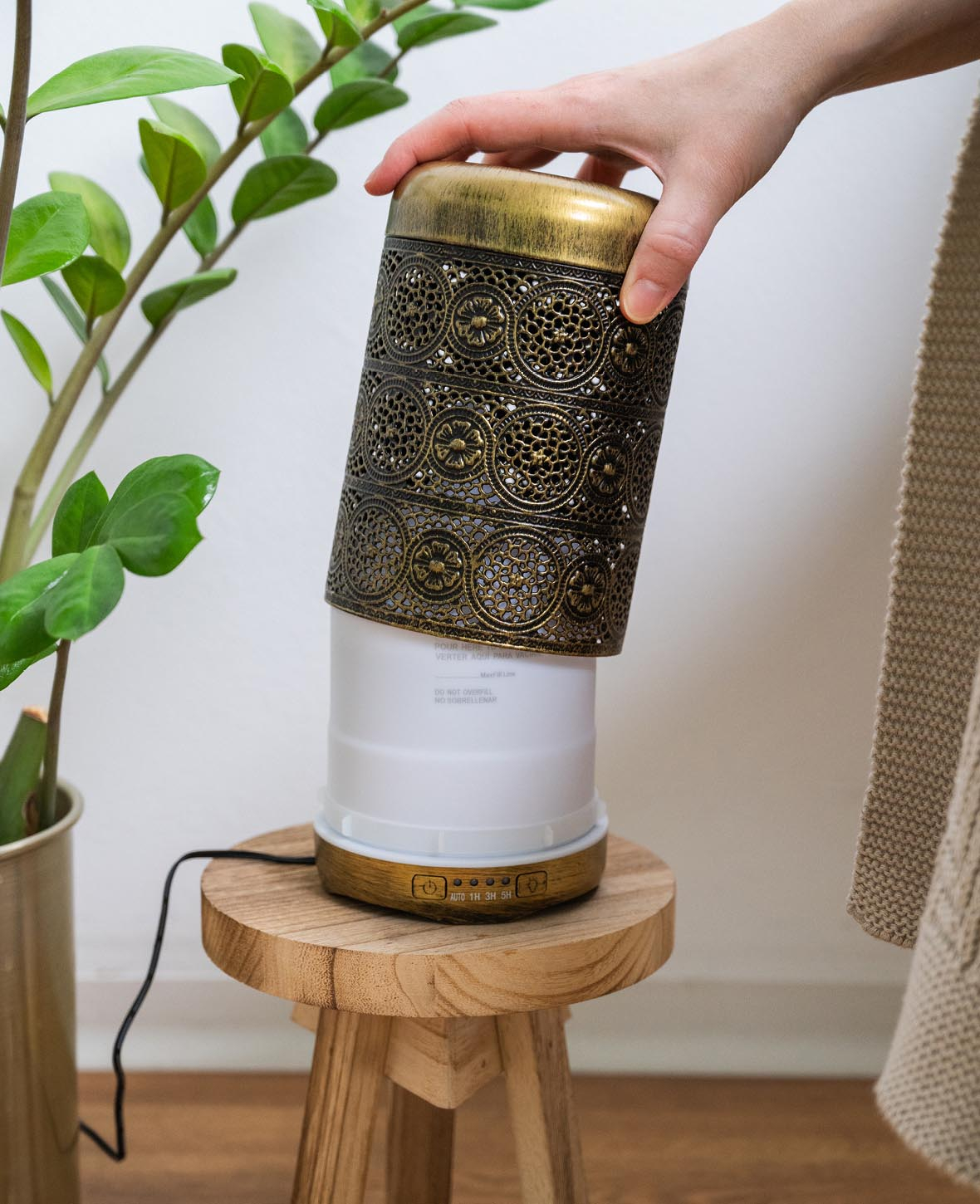 (200ml) Orientalischer Luftbefeuchter Aroma Öl Diffuser mit LED Beleuchtung - Bronze