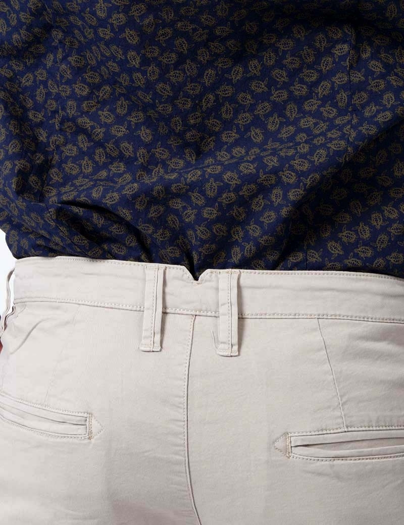 RECYCLED ART WORLD SHORT CHINO STRETCH BEIGE
